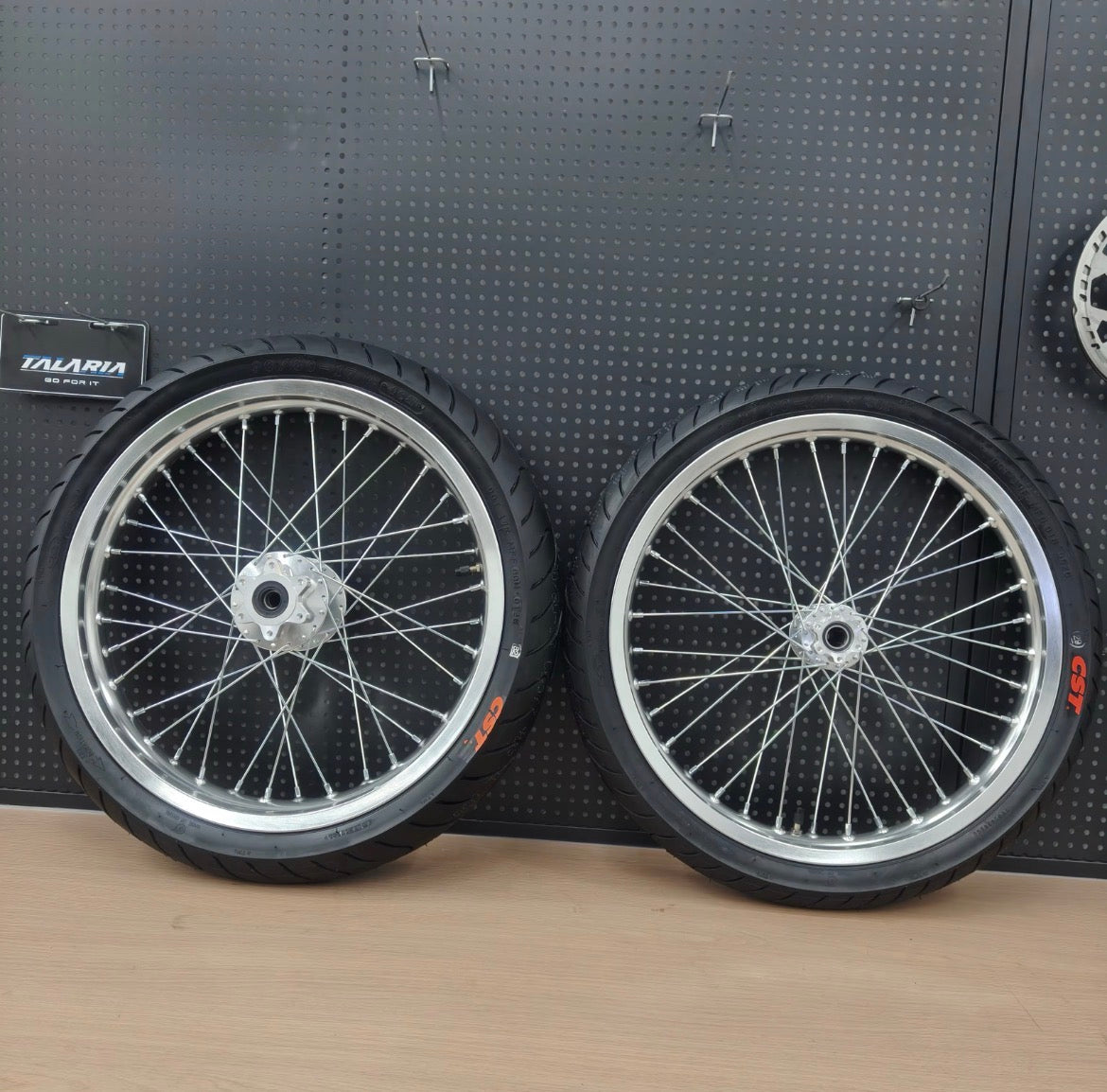 Chrome LBX/ERIDE 70/90-17 90/80-17 Wheelset