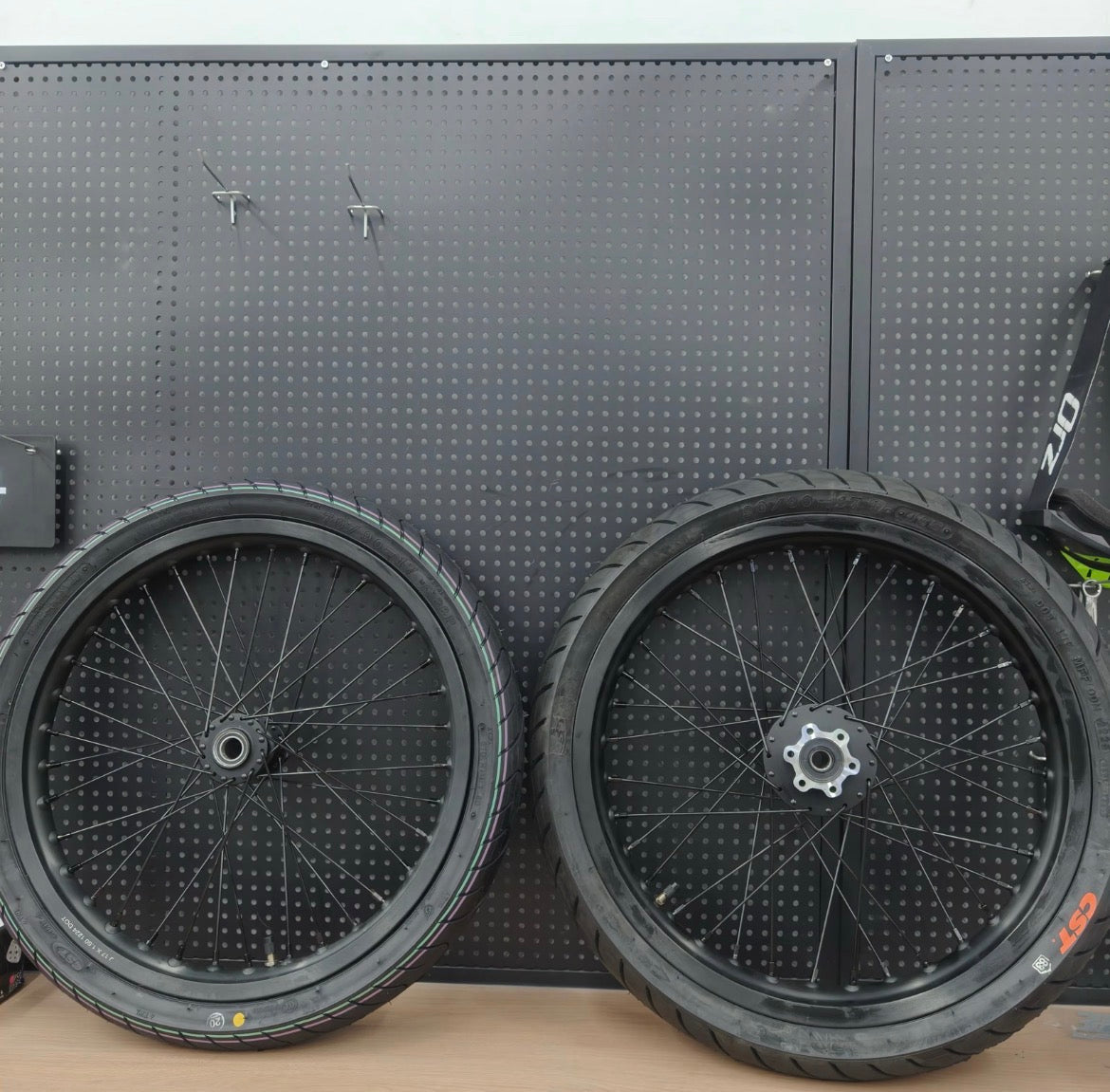 Black LBX/ERIDE 70/90-17 90/80-17 Wheelset